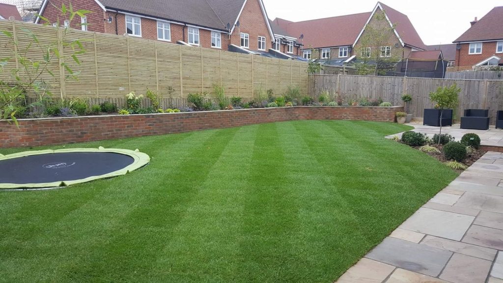 Fininal touches - Garden makeover set 1 picture 6